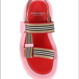 Comes with bag and box authentic!!!